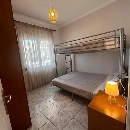 דירה Evi's House Orfánion